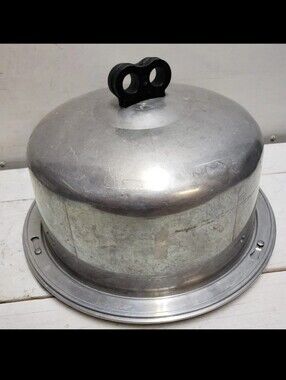 Vintage Regal Ware aluminum cake keeper locking cover & base baking cooking